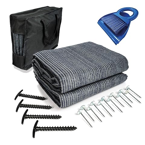 Tapis d’auvent Mr Nomad bleu-gris déployé devant un auvent de camping après la pluie